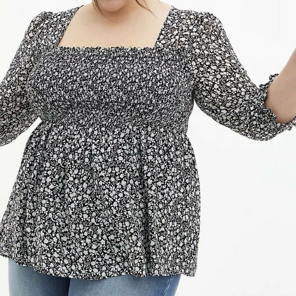 Torrid| Black and white chiffon blouse with floral pattern | Size 2 - Picture 1 of 7